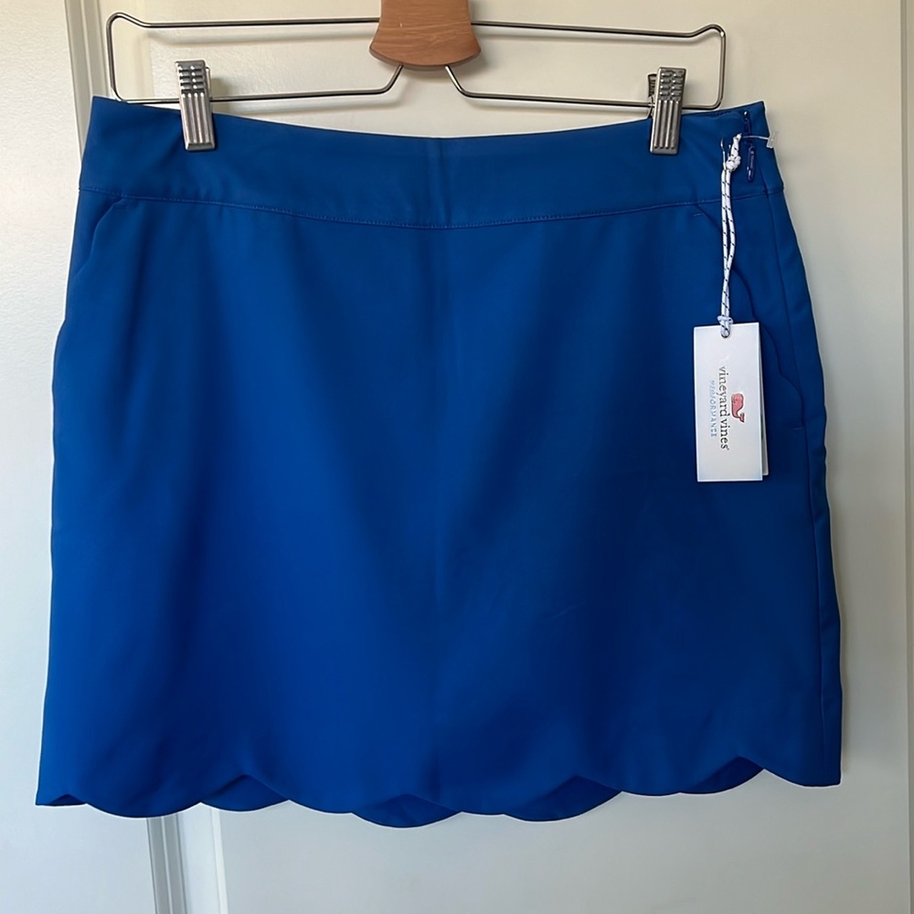 NWT Vineyard Vines Performance 17” Scallop Skort, 6